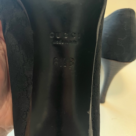 Gucci monogram black pumps 6.5 - Picture 5 of 9